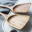 FJNATINH Espátula wok grande de madeira, 33 cm de teca natural, cabo longo, revestido, resina natural, feita à mão para panelas antiaderentes
