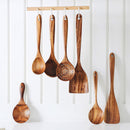 FJNATINH Espátula wok grande de madeira, 33 cm de teca natural, cabo longo, revestido, resina natural, feita à mão para panelas antiaderentes