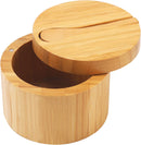HTB Adega de sal de bambu com mini colher, caixa de sal de cozinha com tampa de fecho magnético giratório, recipiente redondo de sal para armazenamento pimenta tempero banho sal marinho